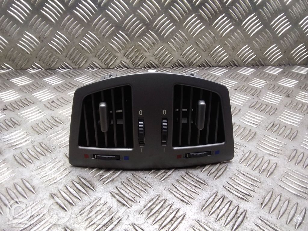 BMW 7 E65 E66 Rear air vent grill 
