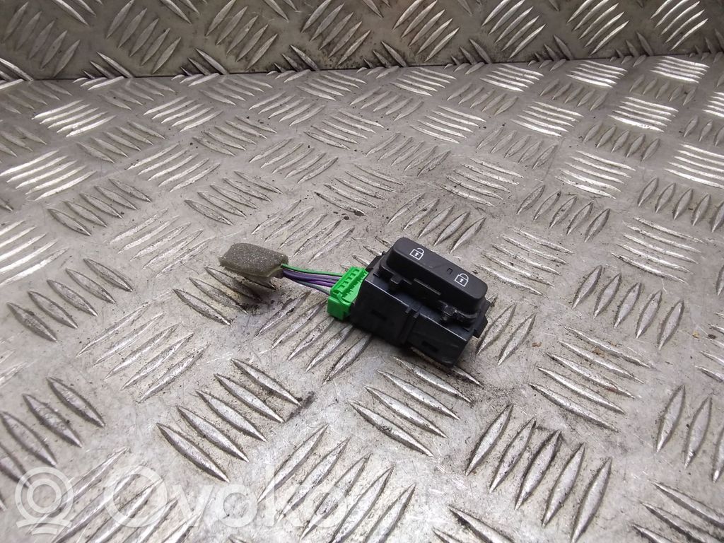Central locking switch button   31318989