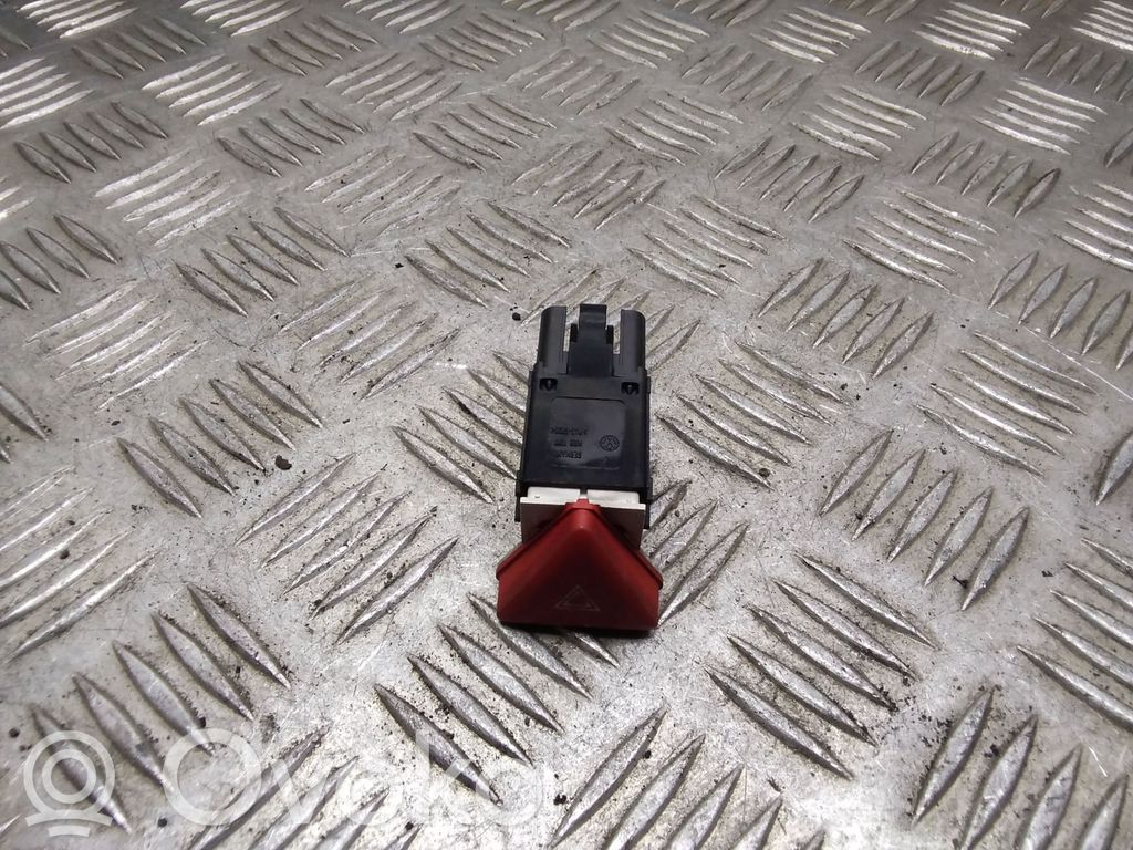 Volkswagen Golf V Hazard light switch 