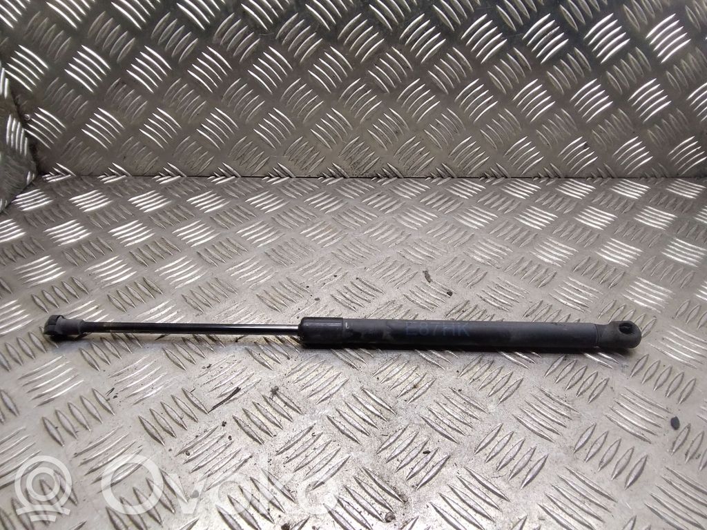 BMW 1 E81 E87 Tailgate/trunk strut/damper 