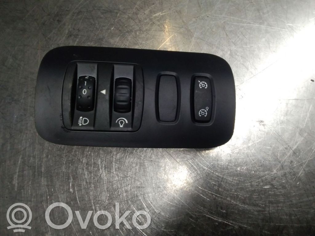 Renault Megane II Headlight level height control switch 