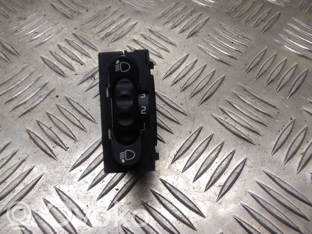 Renault Megane I Headlight level height control switch 