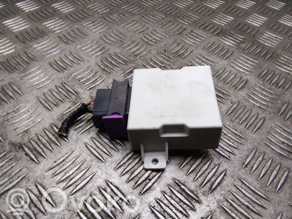 Toyota Avensis T250 Window wiper relay 