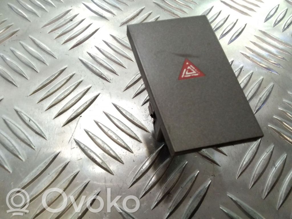 Opel Vectra C Hazard light switch 