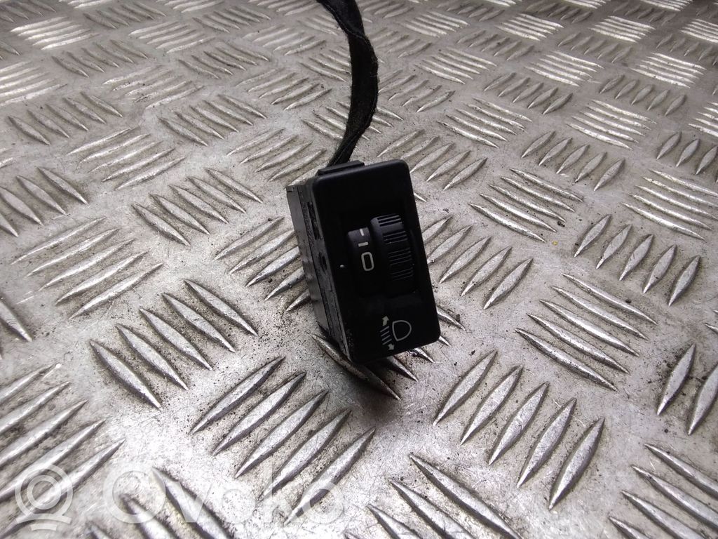 Peugeot 308 Headlight level height control switch 