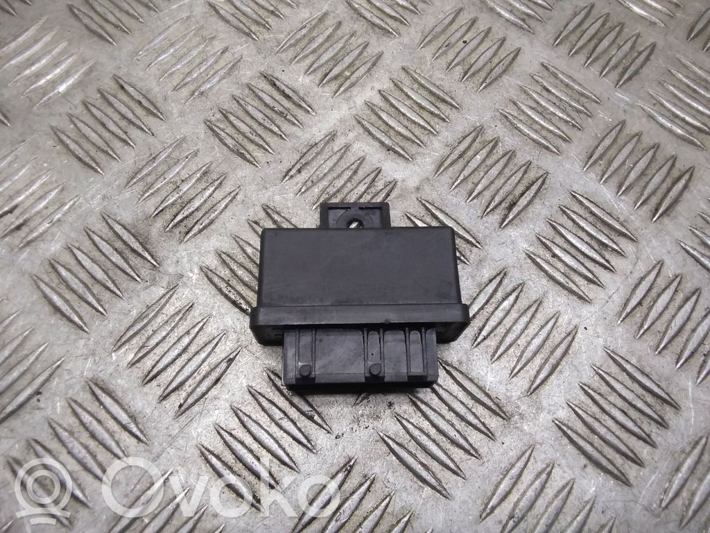 Peugeot 207 Fuel pump relay 