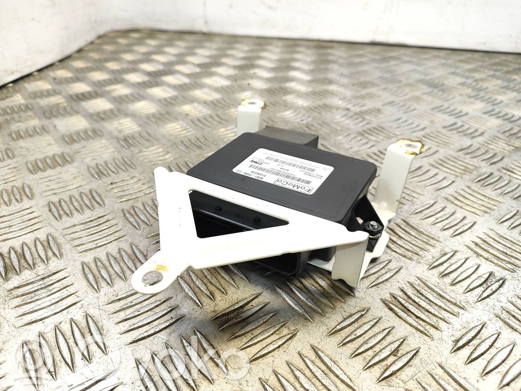 Volvo S60 Hand brake control module 