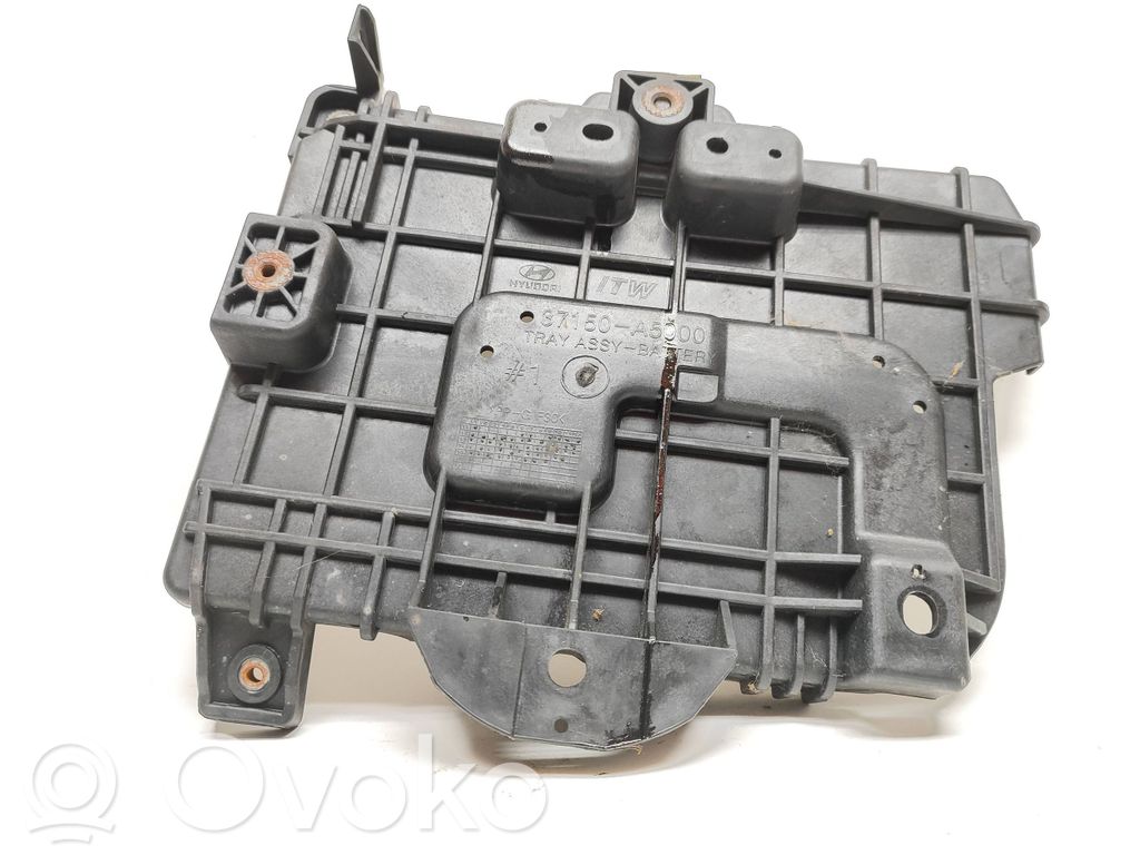 Hyundai i30 Battery tray 
