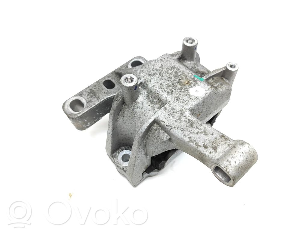 Audi Q3 8U Engine mount bracket 
