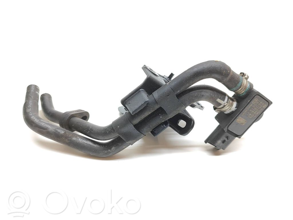 Peugeot 3008 II Other engine bay part 