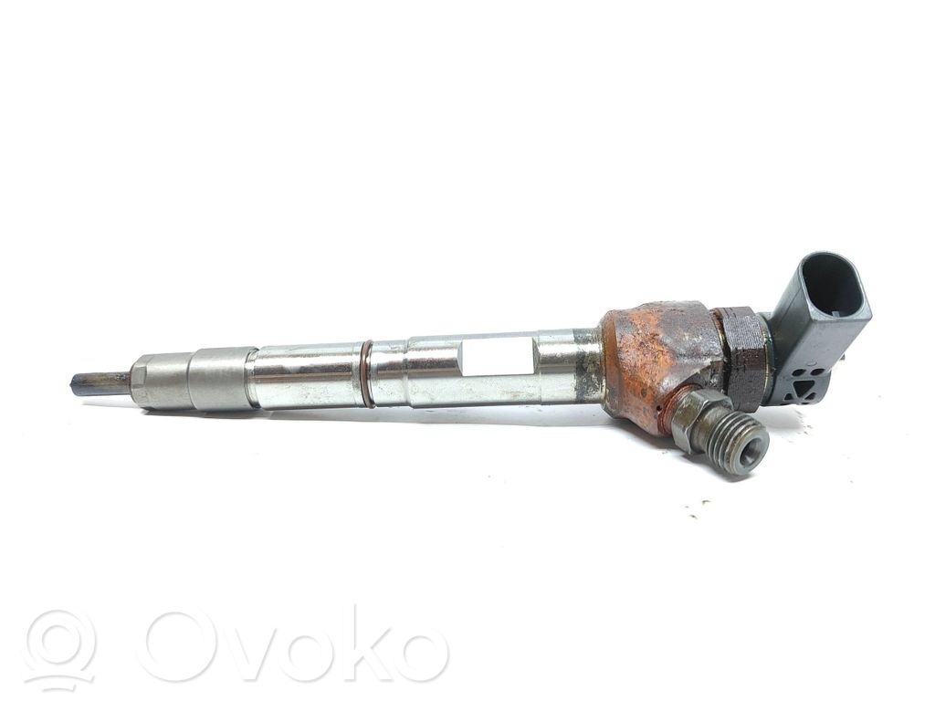 Volkswagen Golf VII Fuel injector 