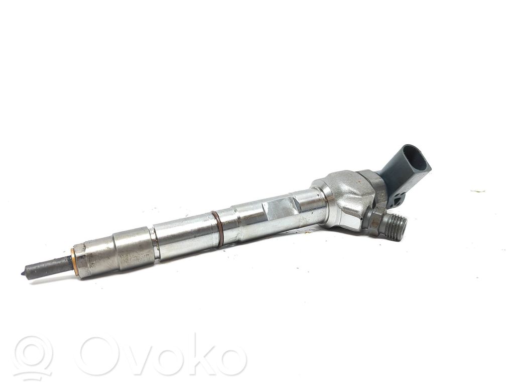 Volkswagen Golf VII Fuel injector 