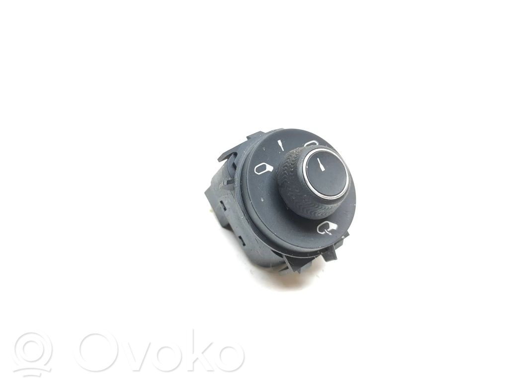 Citroen DS5 Wing mirror switch 