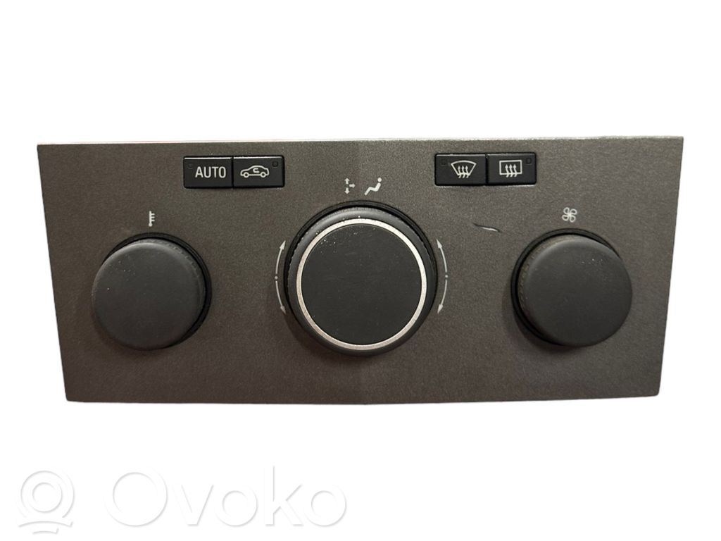 Opel Astra H Climate control unit 