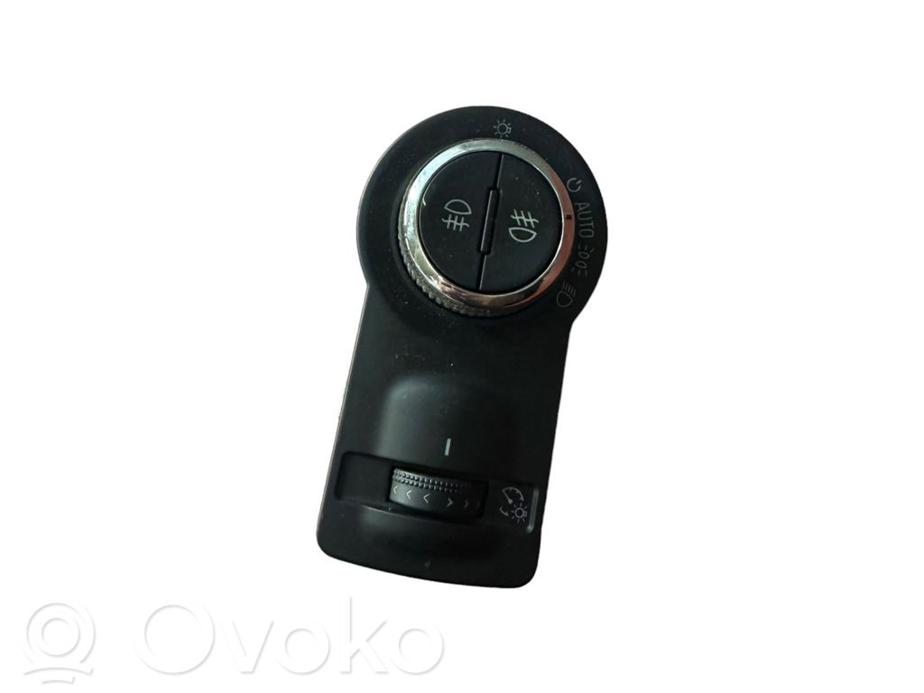 Opel Astra J Light switch 