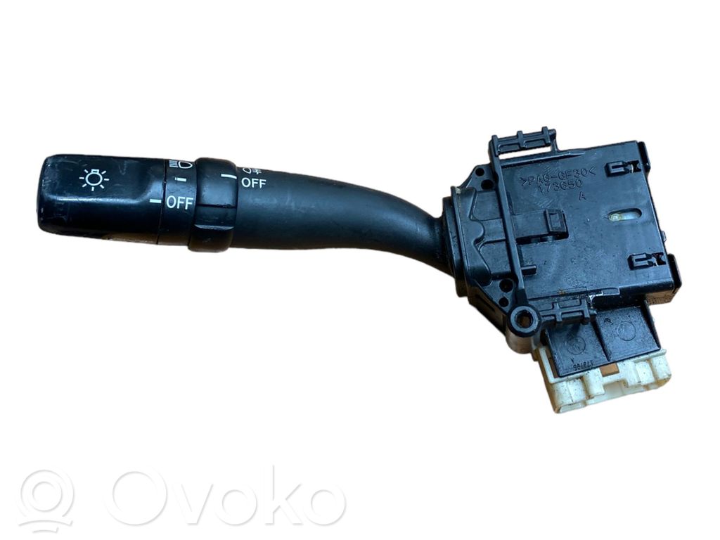 Toyota Corolla Verso AR10 Otros interruptores/perillas/selectores 