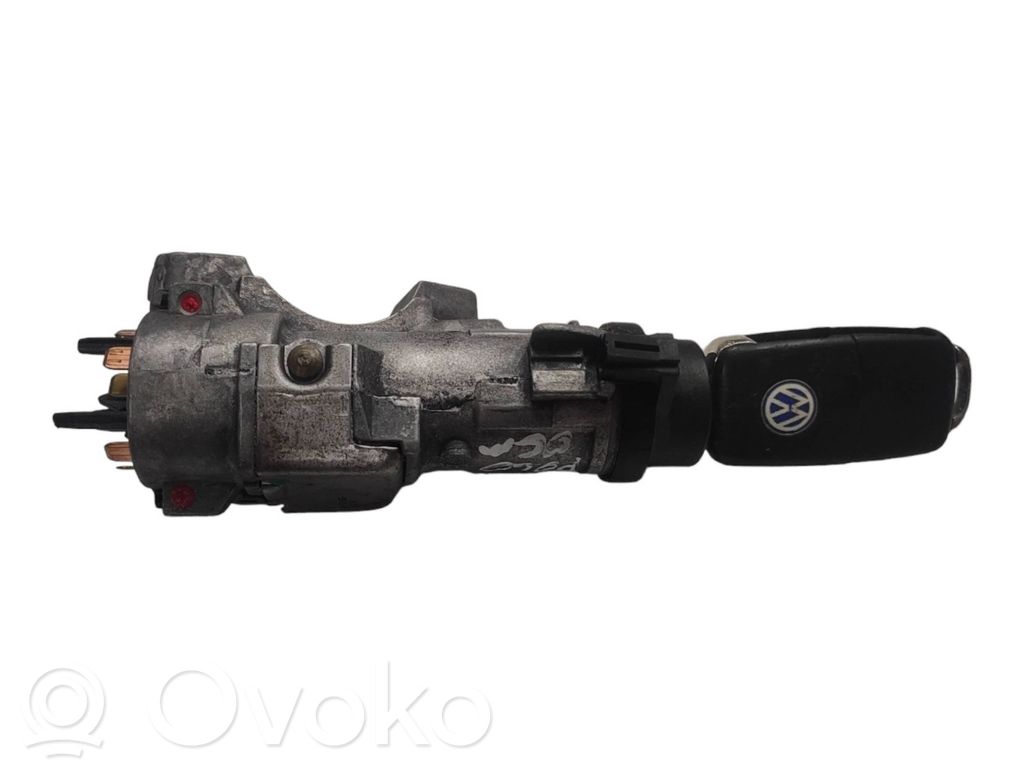 Volkswagen Polo IV 9N3 Užvedimo spynelė 