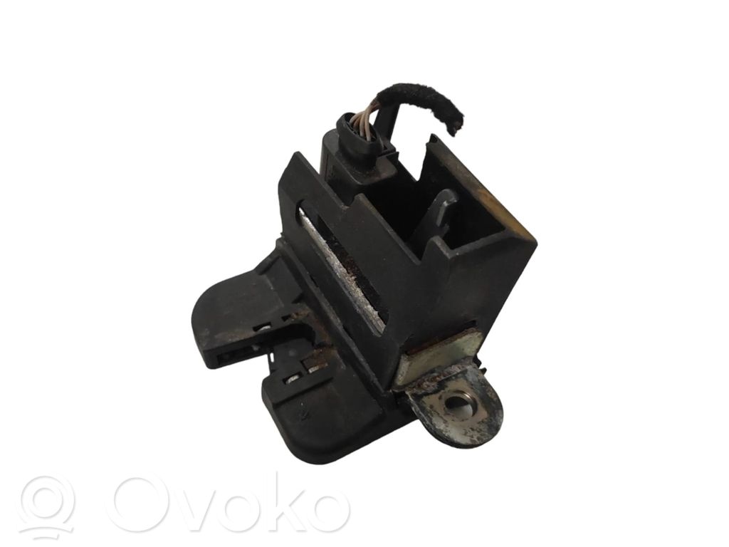 Volkswagen Golf V Tailgate/trunk/boot lock/catch/latch 