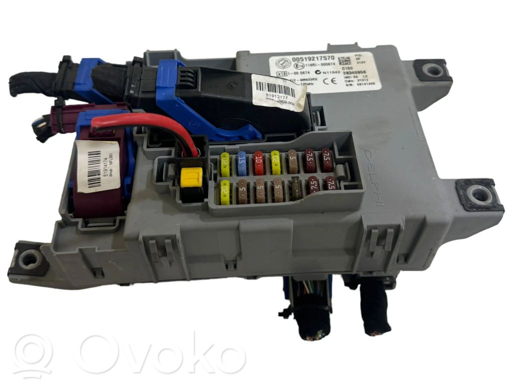 Opel Combo D Fuse module 