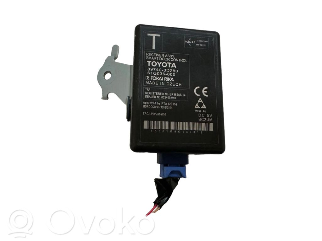 Toyota Yaris Unidad de control/módulo de la puerta 
