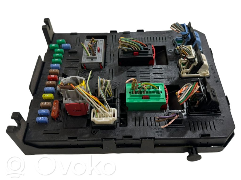 Citroen C4 I Fuse module 