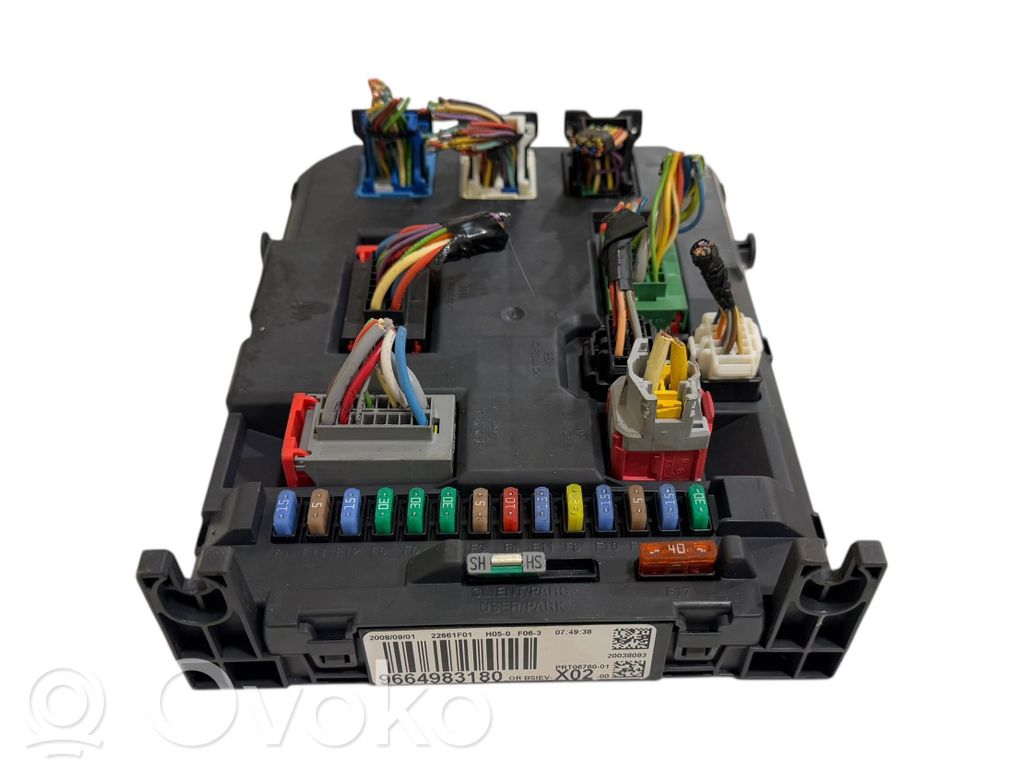 Peugeot 207 Fuse module 