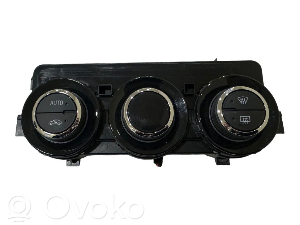 Opel Corsa E Climate control unit 
