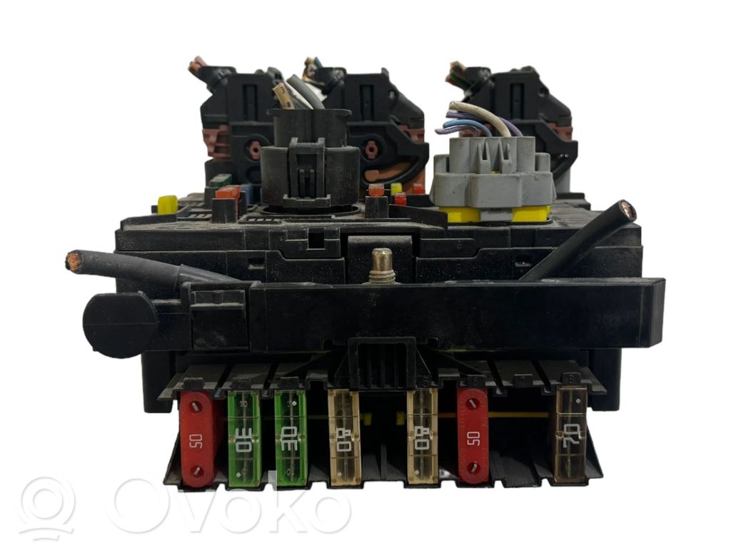 Peugeot 307 Fuse module 