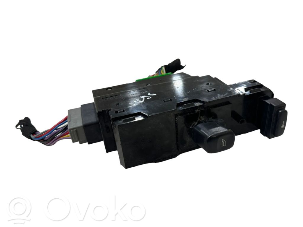 Volvo XC70 Elektrisko logu slēdzis 