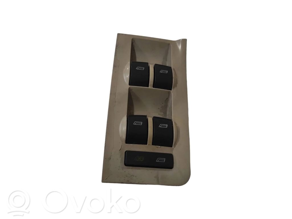 Audi A6 S6 C5 4B Electric window control switch 
