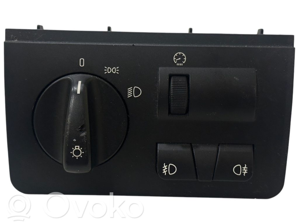 Light switch   8380255,058690,037045051