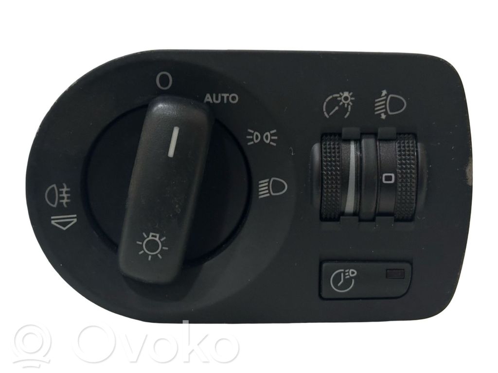 Audi A3 S3 8P Light switch 