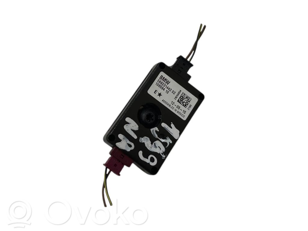 BMW 3 F30 F35 F31 Antenos stiprintuvas 