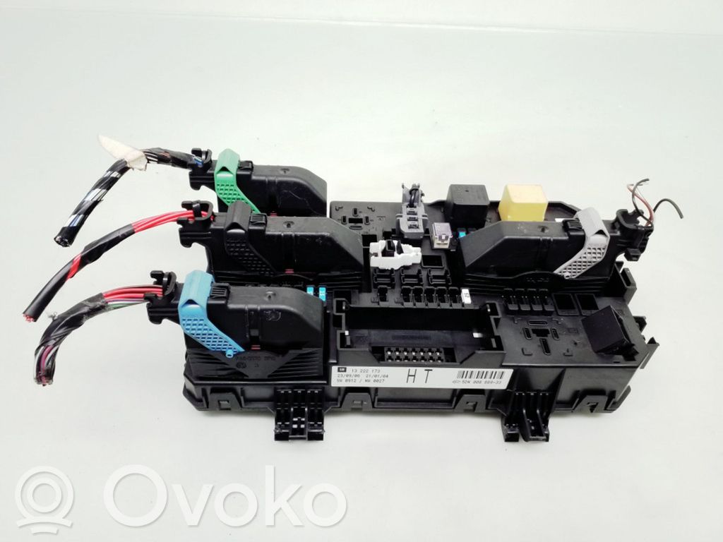 Opel Astra H Fuse module 