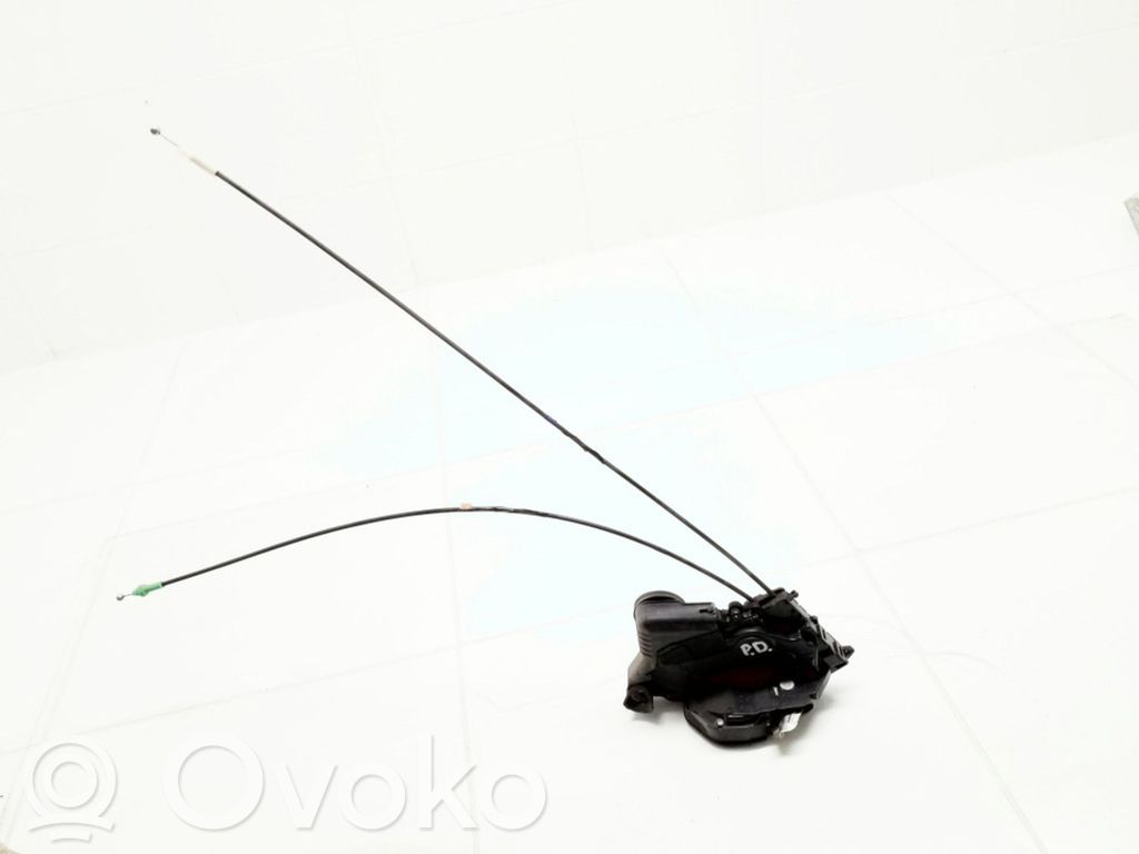 Toyota Yaris Zamek drzwi przednich 