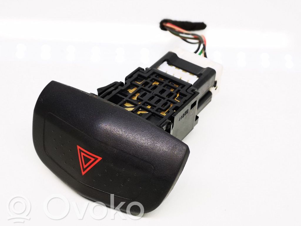 Nissan Primera Hazard light switch 