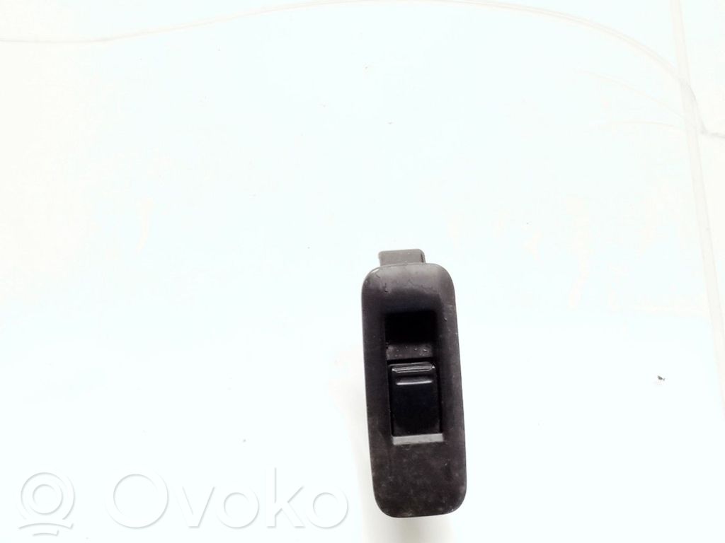 Nissan Primera Electric window control switch 