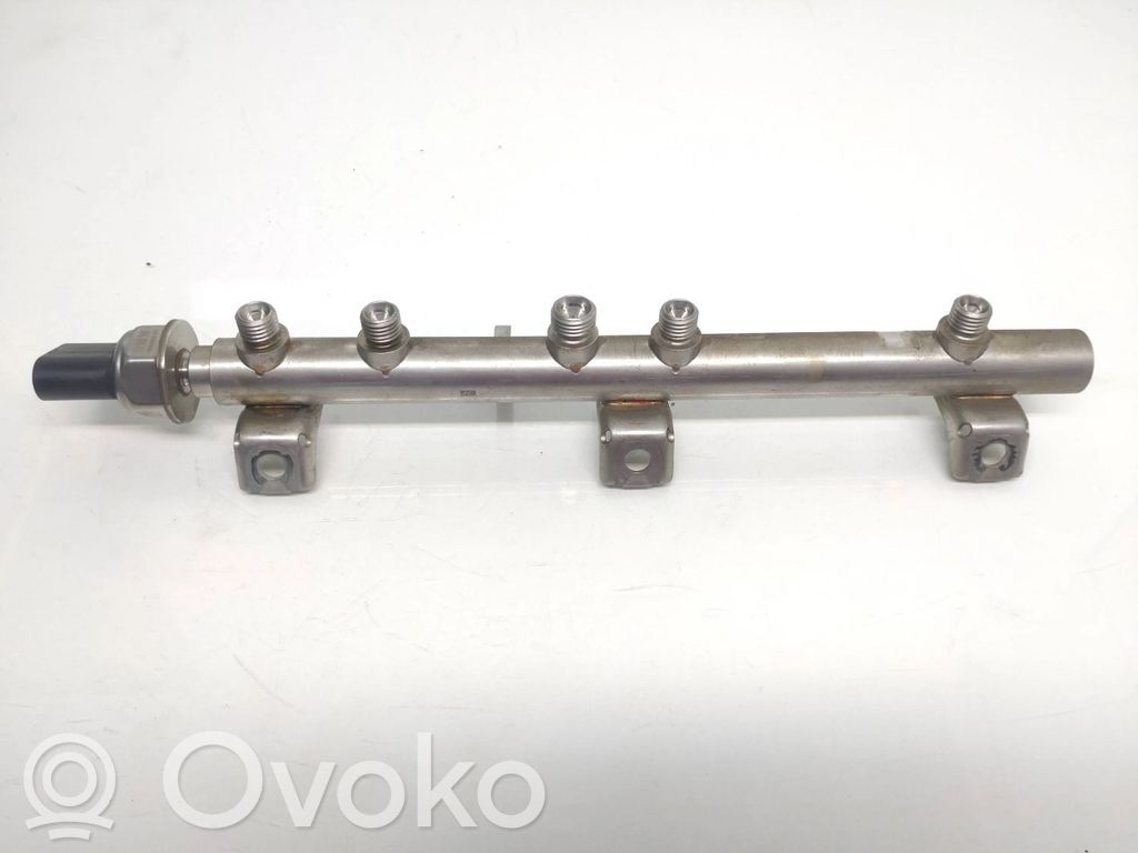 BMW 1 E81 E87 Fuel main line pipe 