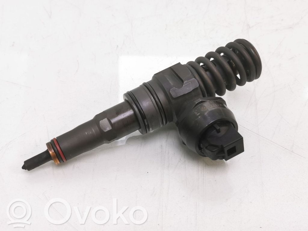 Audi A3 S3 8P Polttoainesuutin 