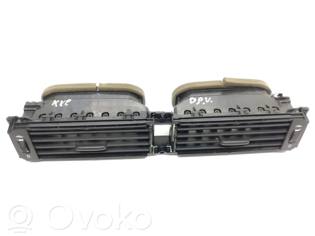 Volvo XC70 Dash center air vent grill 