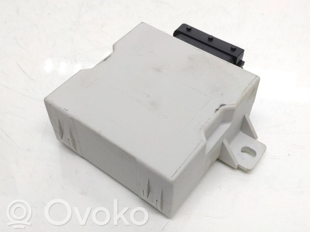 Toyota Avensis T250 Window wiper relay 