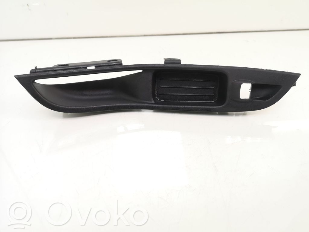 Ford Focus Front door window switch trim 