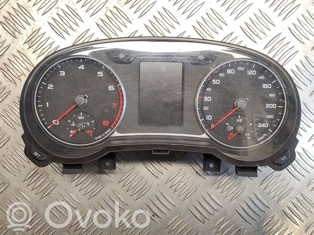 Audi A1 Speedometer (instrument cluster) 