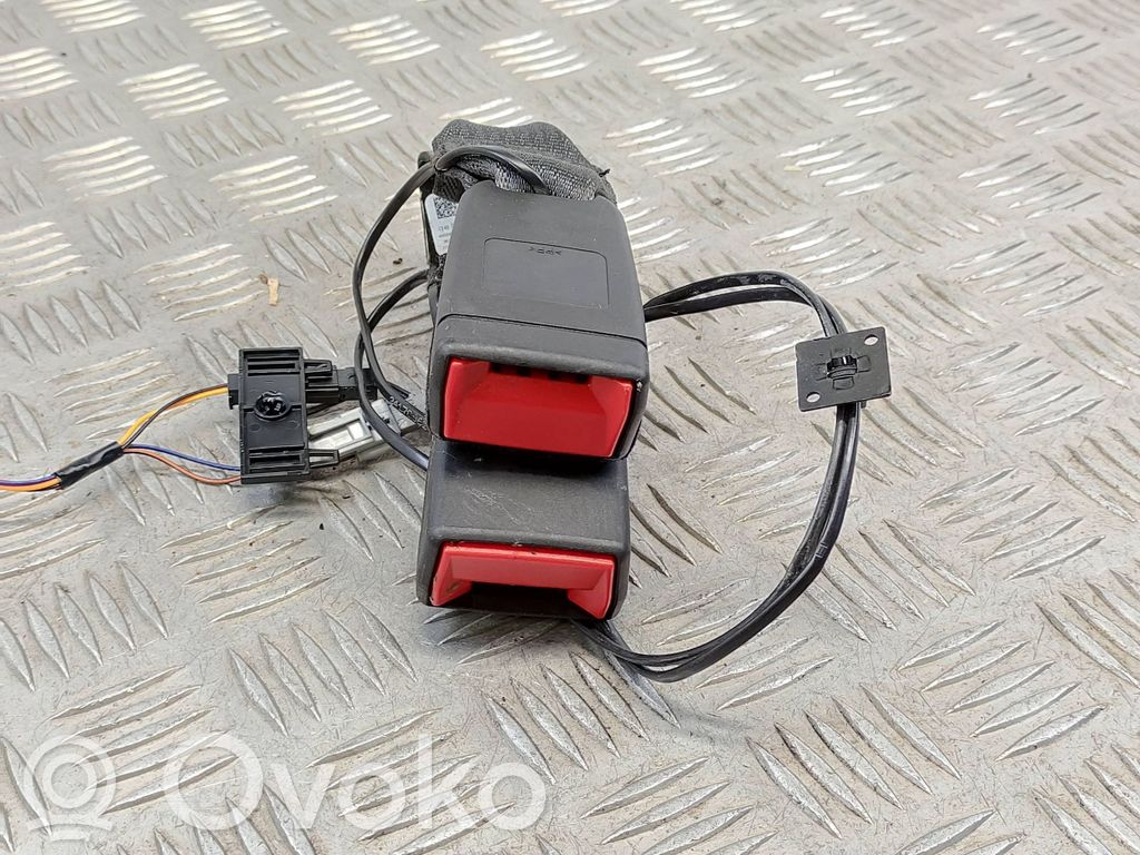 Opel Astra K Hebilla del cinturón del medio (trasero) 
