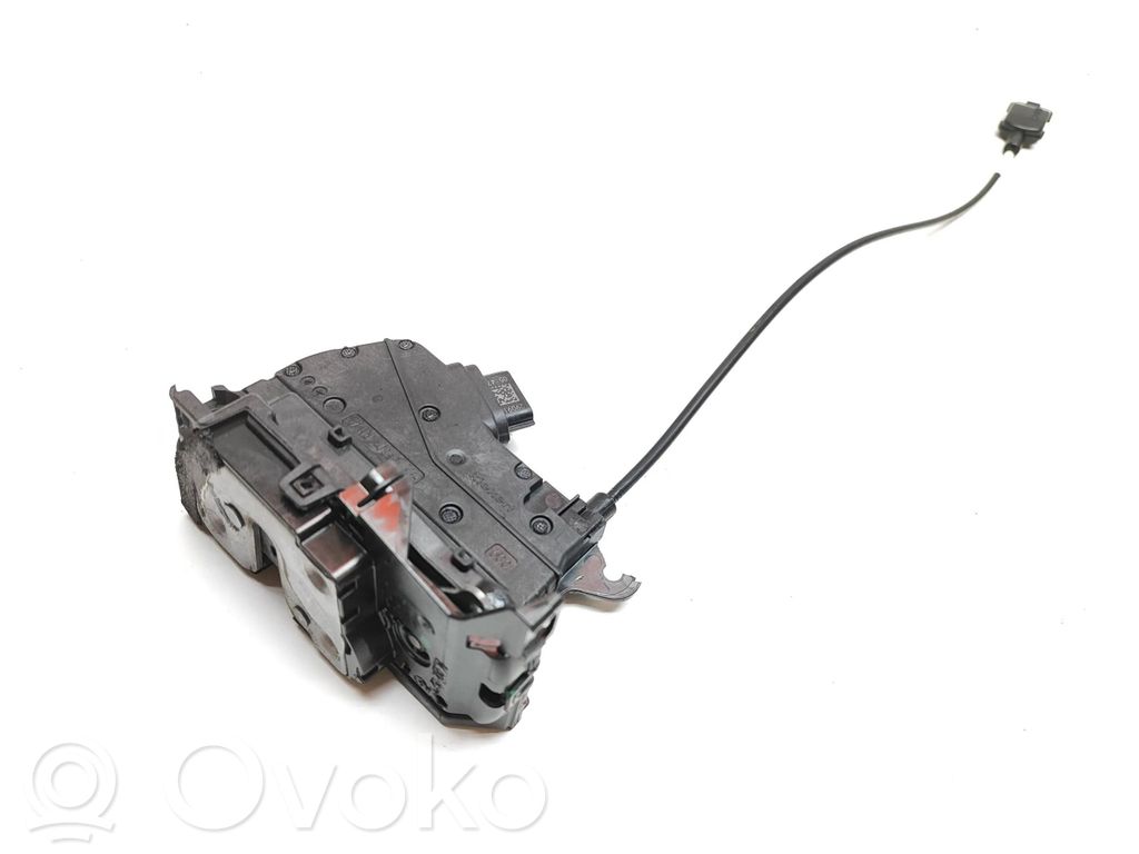 Renault Trafic III (X82) Priekšpusē slēdzene 