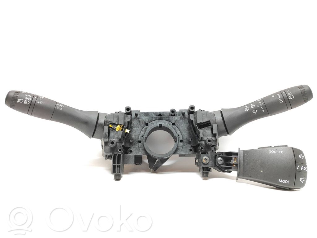 Dacia Sandero III A set of switches 
