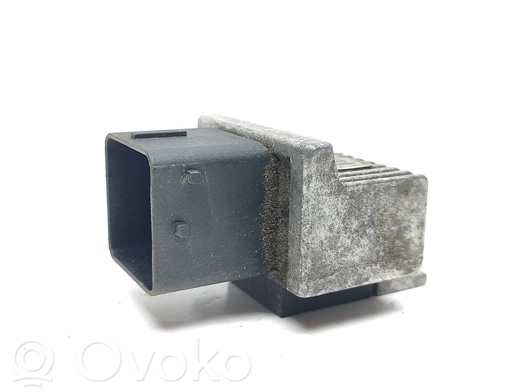 Mercedes-Benz B W246 W242 Glow plug pre-heat relay 