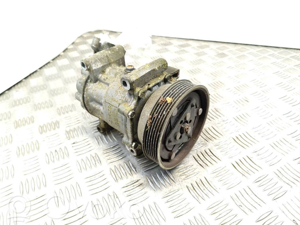 Nissan Juke I F15 Air conditioning (A/C) compressor (pump) 