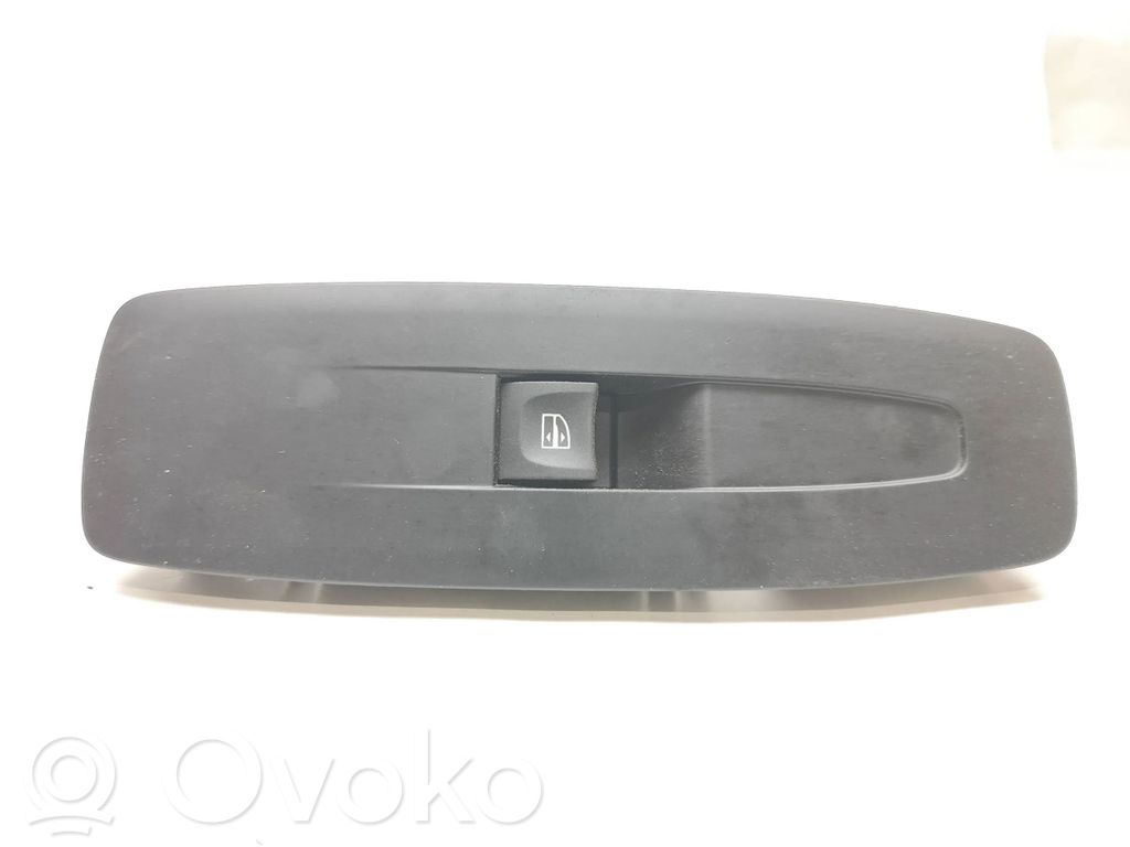 Renault Kadjar Electric window control switch 