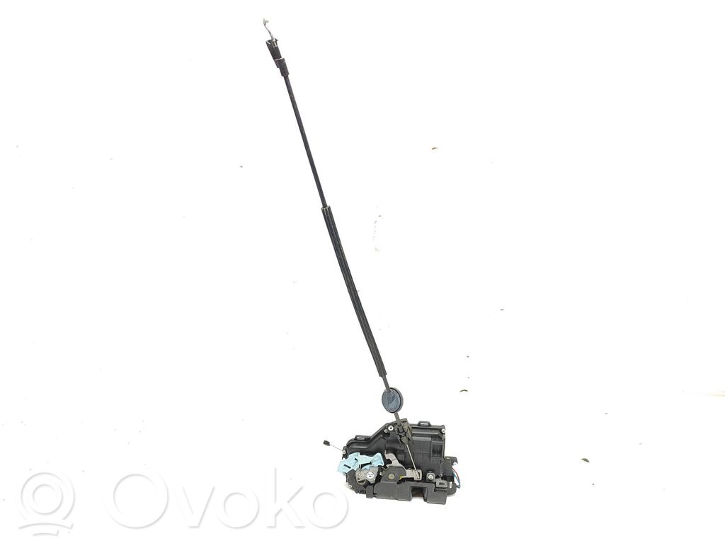 Volkswagen Touran II Front door lock 